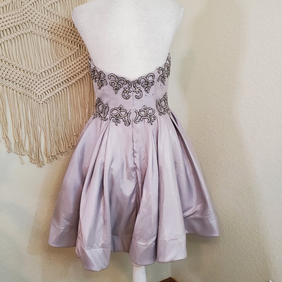 Glamour by TERANI COUTURE HOMECOMING 1622H1156 Size 6. - Picture 4 of 13